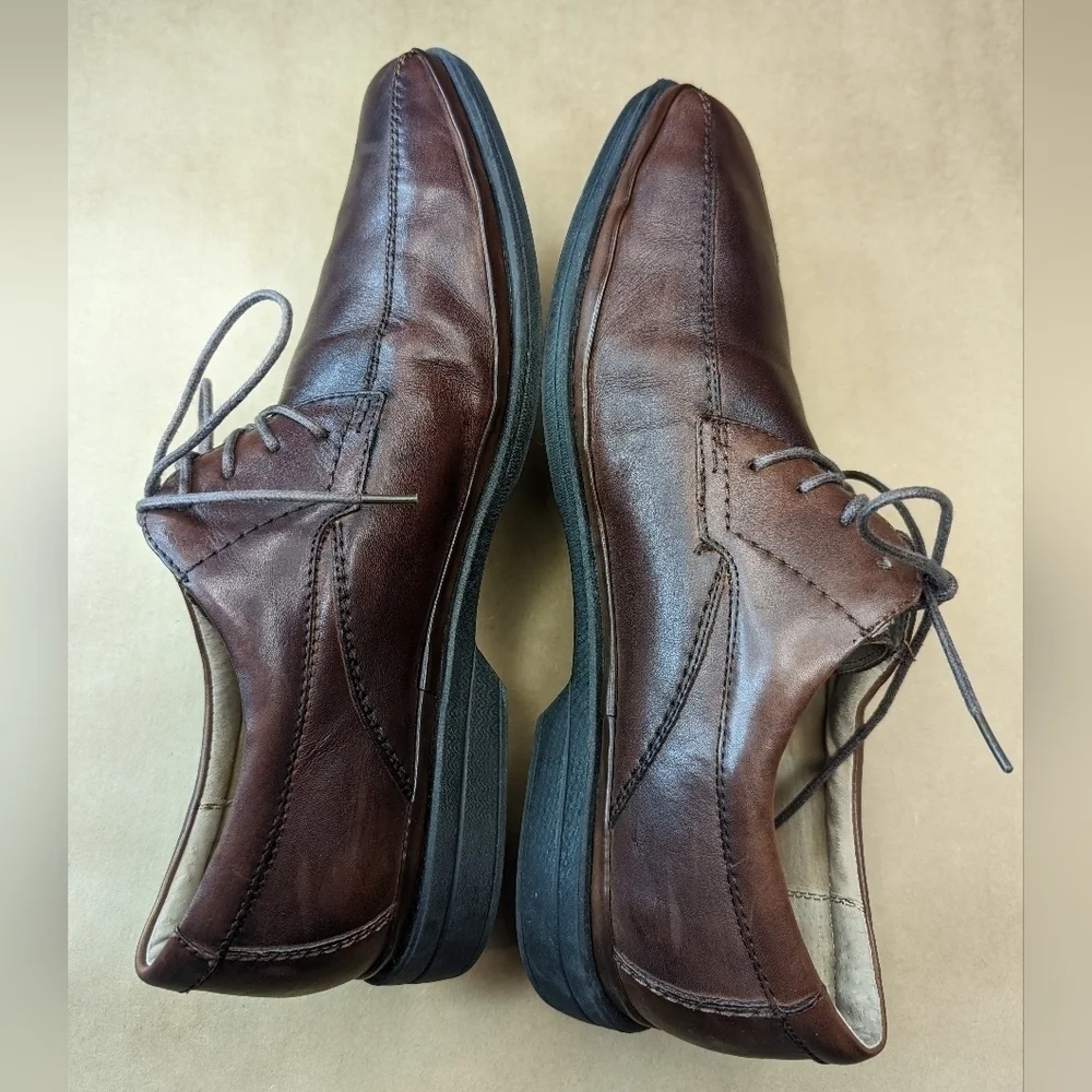 Florsheim men's sz 11.5D brown leather Square toe Oxford.